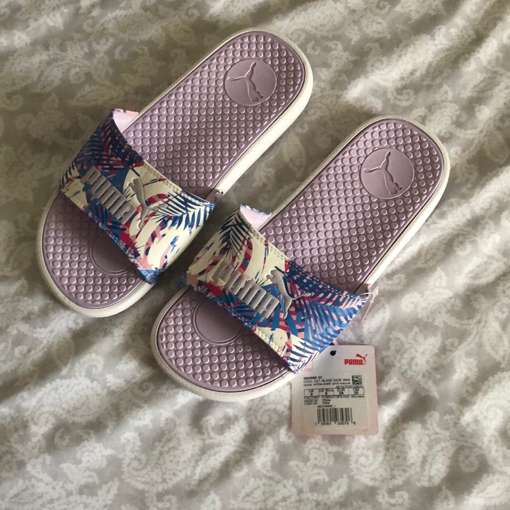 NWT Women’s Size 8 Lavender/Pink/Blue/White Puma Slides